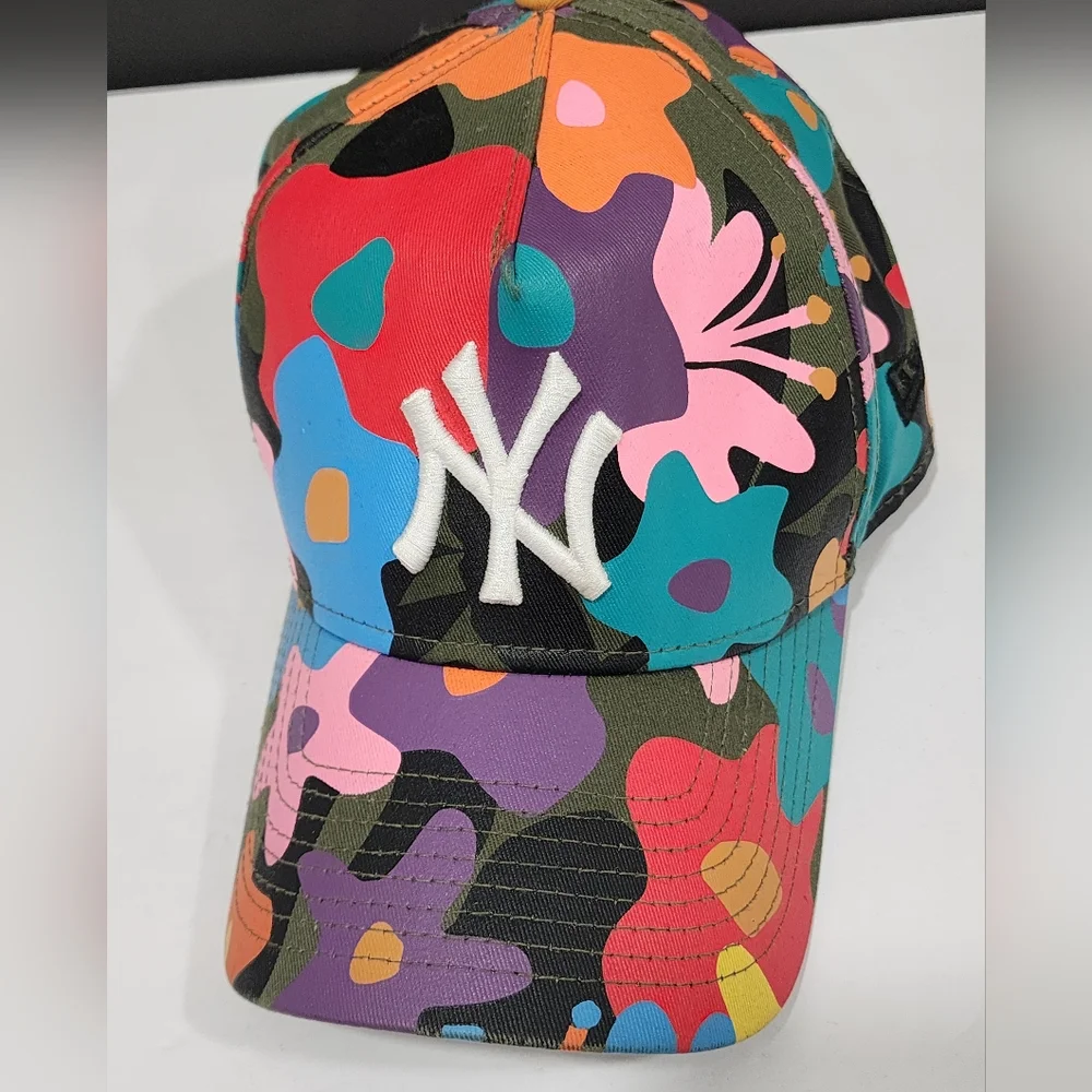 New Era 9FORTY New York Yankees Colorful Camouflage Cap NY Camo Hat - Picture 2 of 13